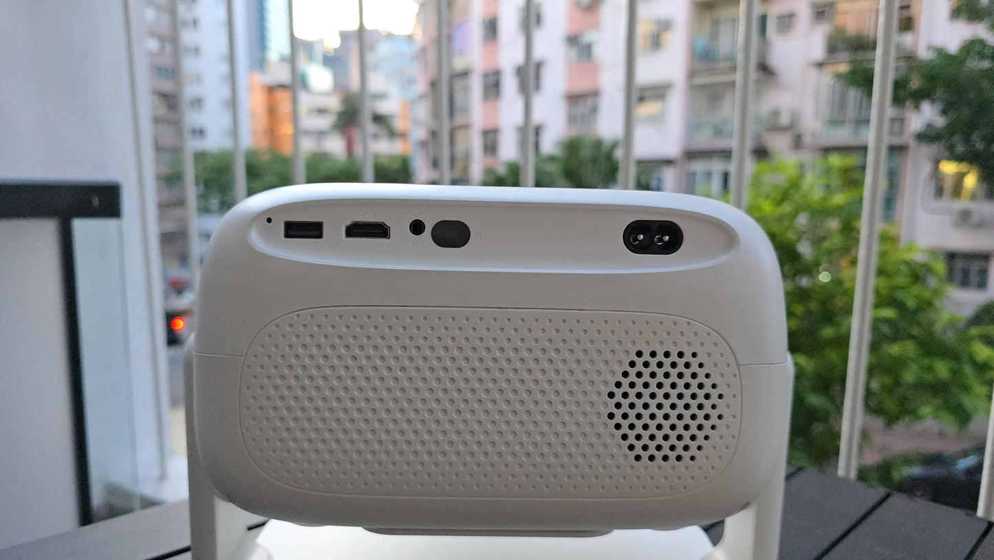 HY700 高清家庭投影機 250流明 支援藍牙 Wi-Fi 電動對焦 4k 投影機家用 (不包支架)